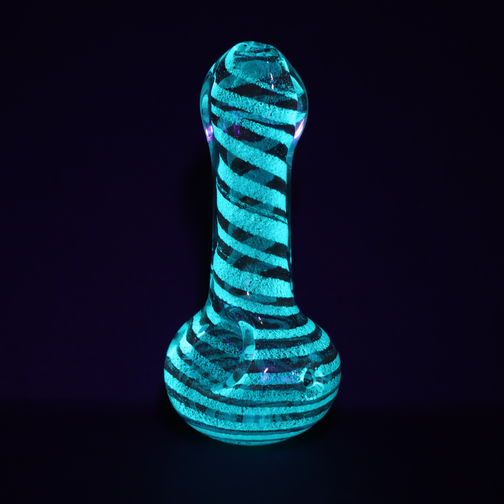 Swirling Glow Spoon Pipe | UV Reactive