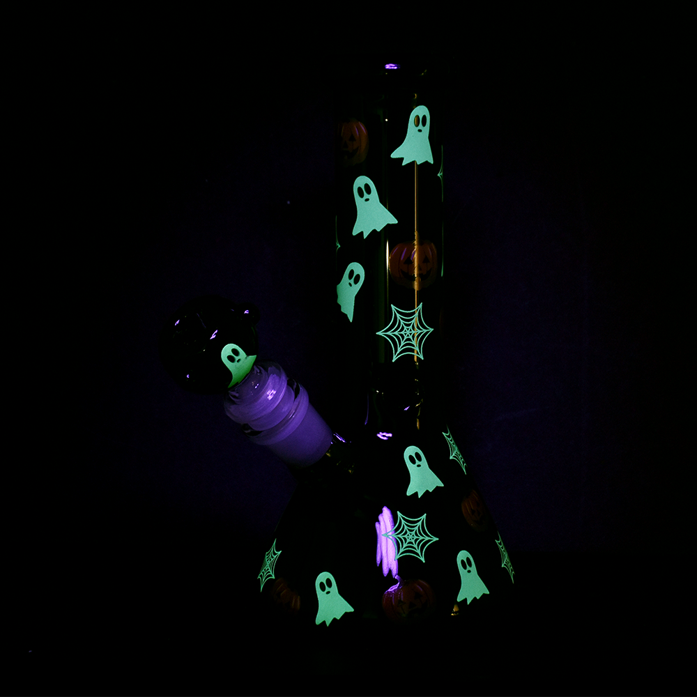 Hallows Glow Beaker Bong | Glow In The Dark Accents