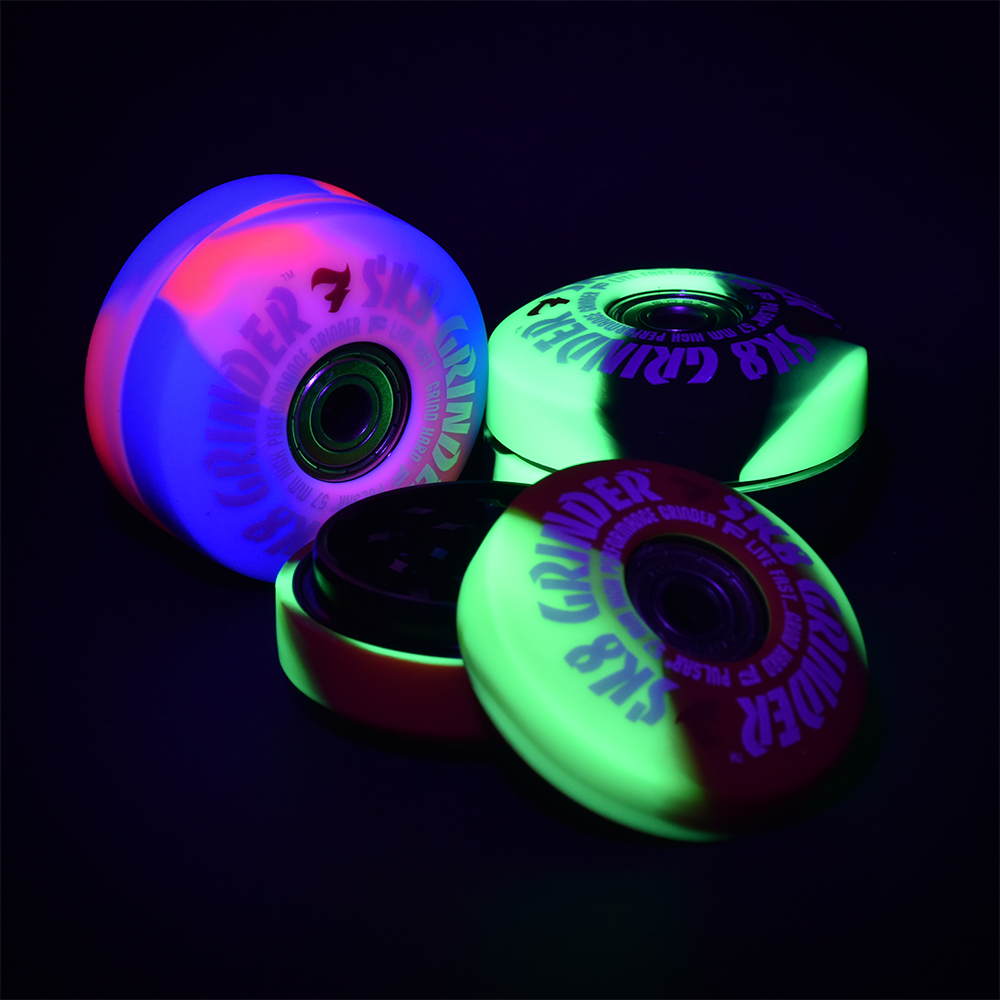 Pulsar SK8 Herb Grinder | UV Reactive | Dark View